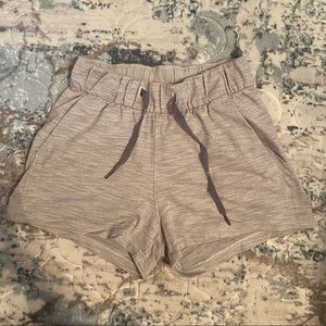 Lululemon on the fly short
